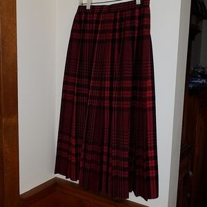 Vintage Evan Picone Red/Black Plaid Wool Skirt
